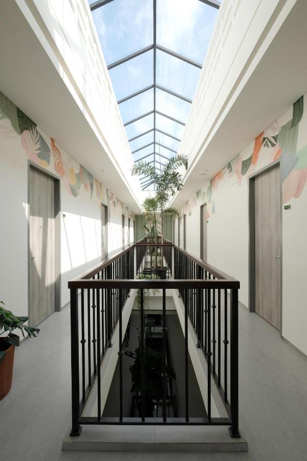 La Boheme, Rooms And Coffee Jakarta Exterior foto